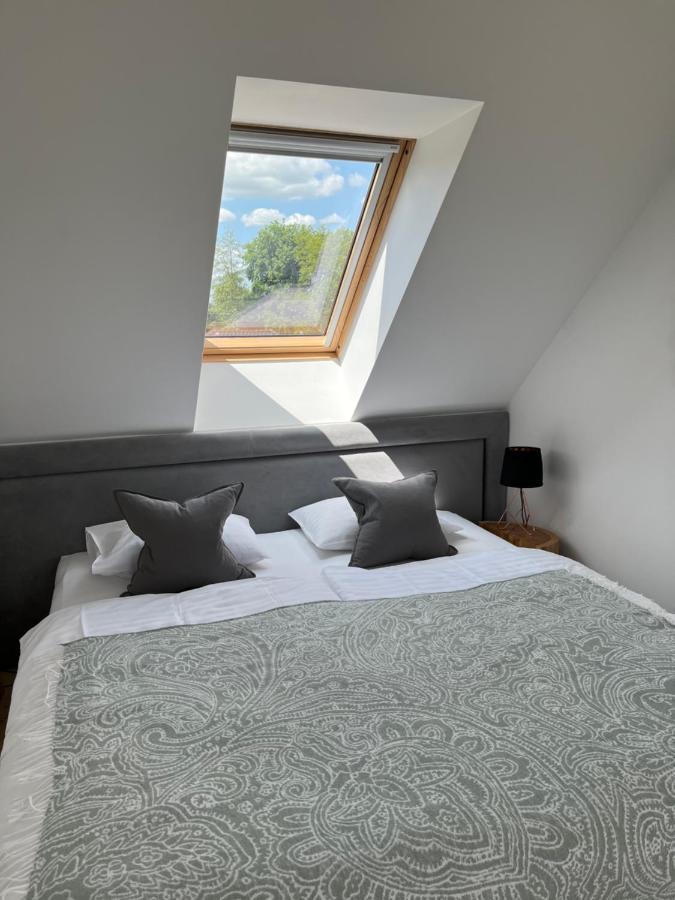 Osada Ladimorg Villa Moryn Exteriör bild