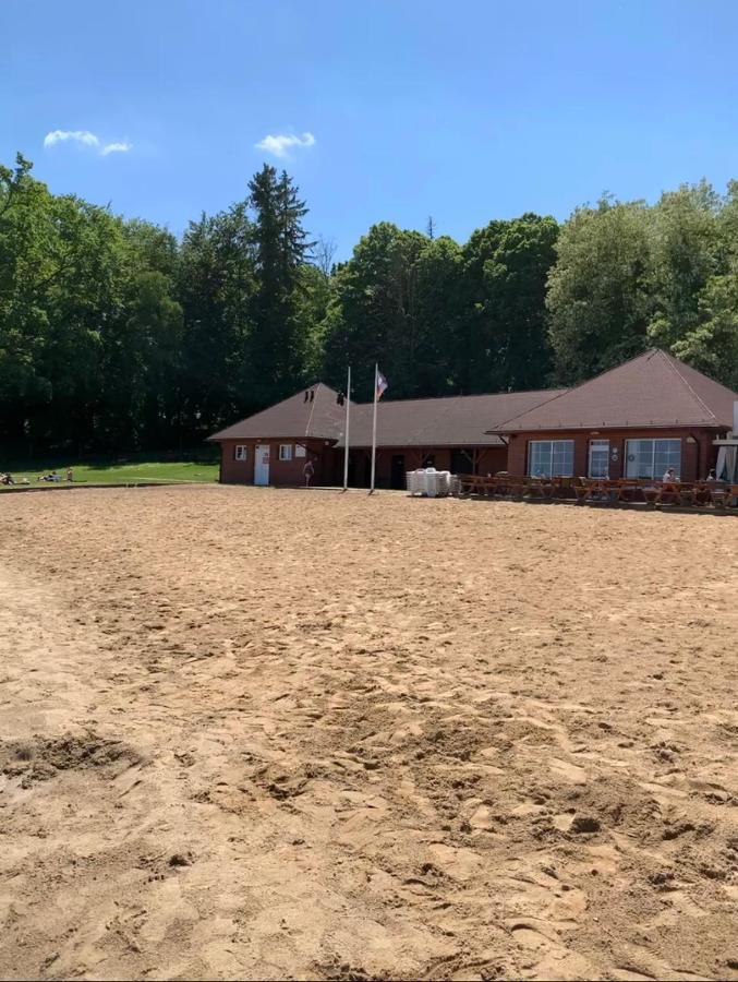 Osada Ladimorg Villa Moryn Exteriör bild